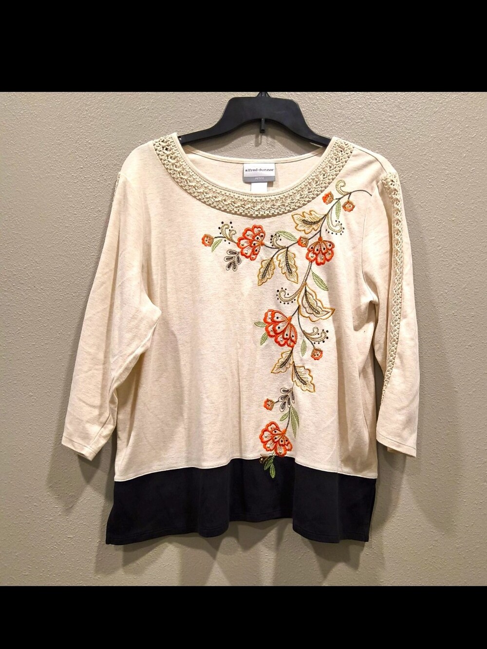 Alfred Dunner Petite L  Floral Embroidered Tunic Top Crochet Trim Boho